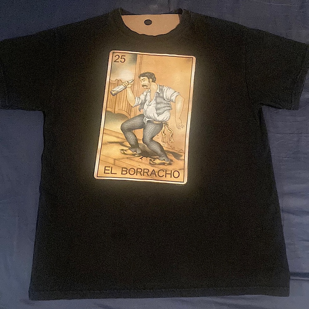 El Borracho Tshirt. Black with Tarot Card design. Size Medium